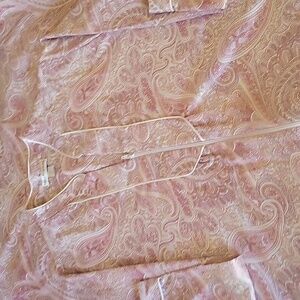 Miss Elaine night gown size large